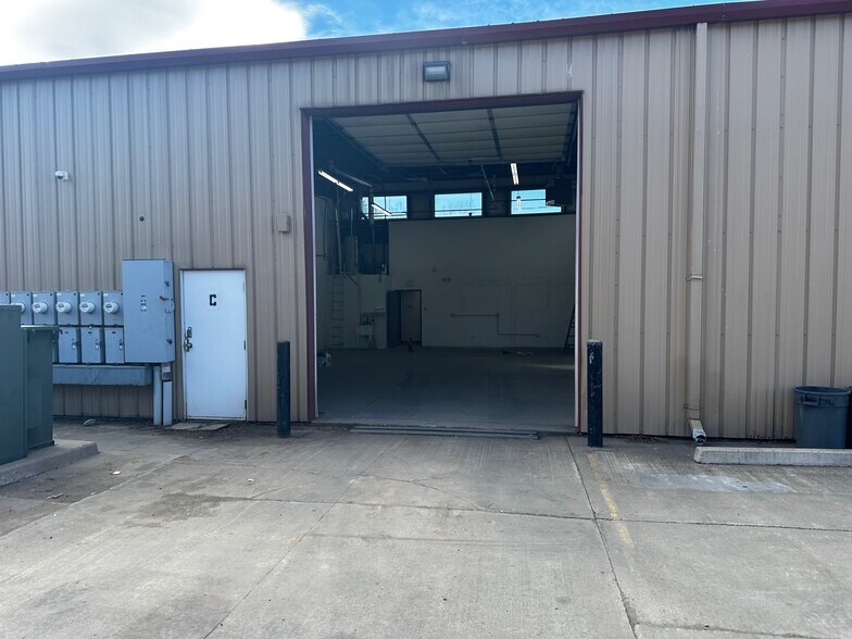 More Photos Of 5415 W 59th Ave, Arvada Flex For Lease