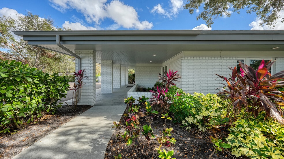 More Photos Of 1630 S Tuttle Ave, Sarasota Medical For Sale