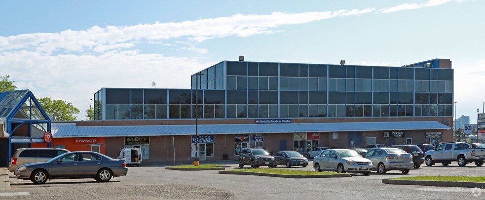 More Photos Of 1370 Dundas St E, Mississauga Medical For Lease