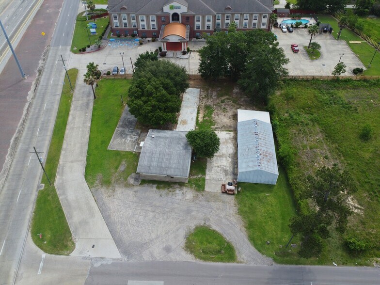 More Photos Of 590 Wilson St, Vidor Light Manufacturing For Sale