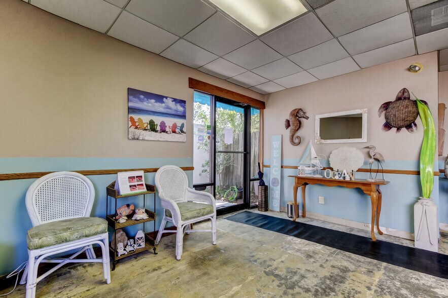 More Photos Of 7603 Seminole Blvd, Seminole Medical For Sale