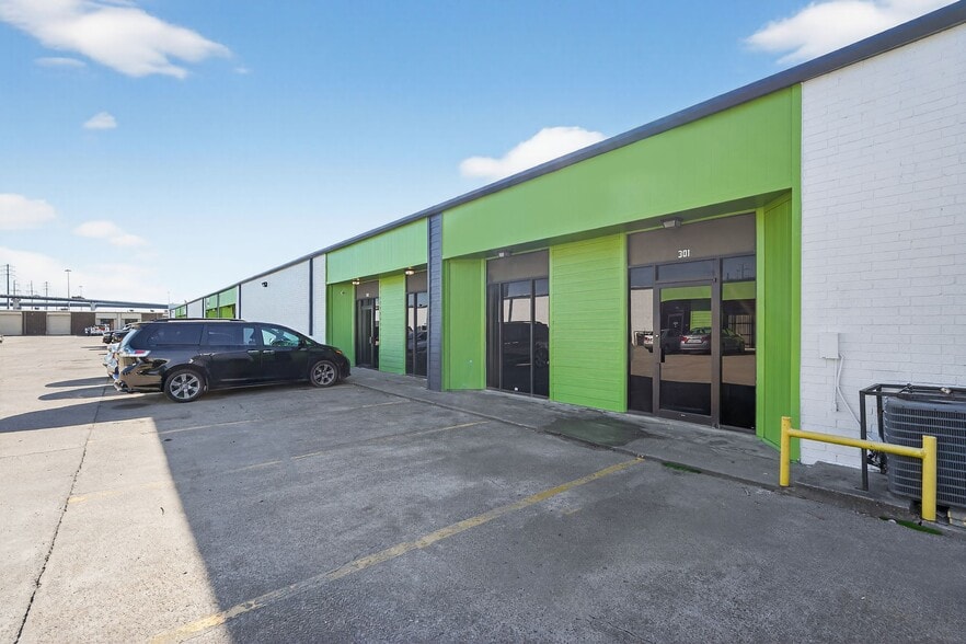 More Photos Of 15100 Lee Rd, Humble Industrial For Lease