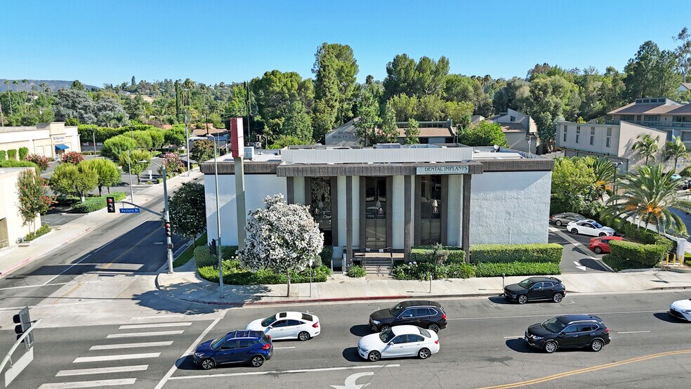 Primary Photo Of 19900 Ventura Blvd, Woodland Hills Office For Lease