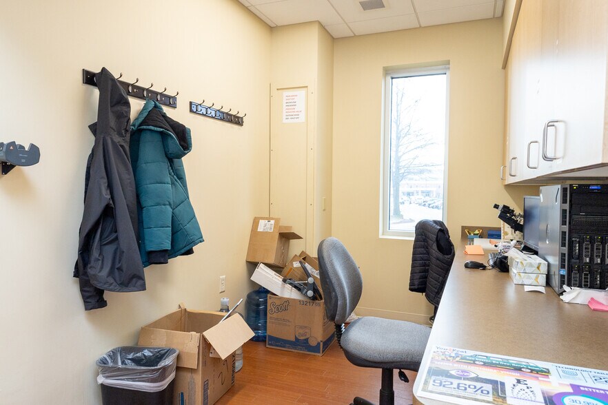 More Photos Of 195 Thomas Johnson Dr, Frederick Medical For Lease