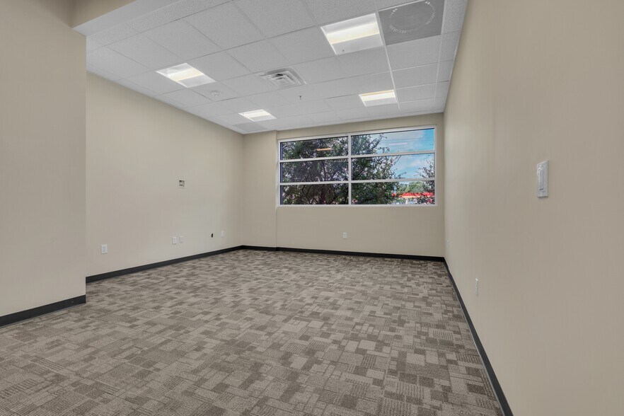 More Photos Of 8701 Menchaca Rd, Austin Medical For Lease