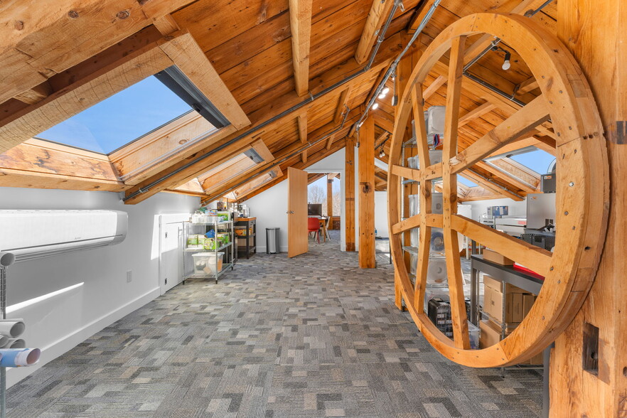 More Photos Of 40R Merrimac St, Newburyport Loft Creative Space For Lease