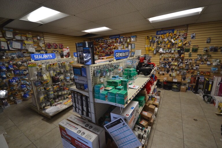 More Photos Of 2822 N Main St, Riverside Auto Repair For Sale