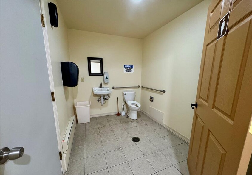 More Photos Of 3512 E Bench Rd, Dillon Manufacturing For Sale