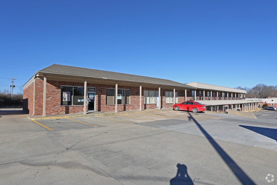 Primary Photo Of 7300-7314 Raytown Rd, Raytown Storefront For Sale