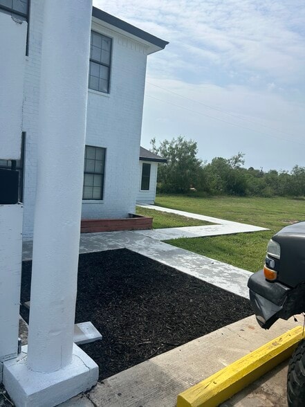 More Photos Of 1100 E Owassa Rd, Edinburg Apartments For Sale