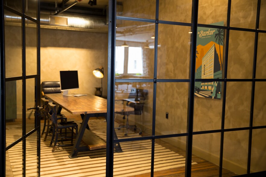 More Photos Of 722-728 S Broadway, Los Angeles Office For Lease