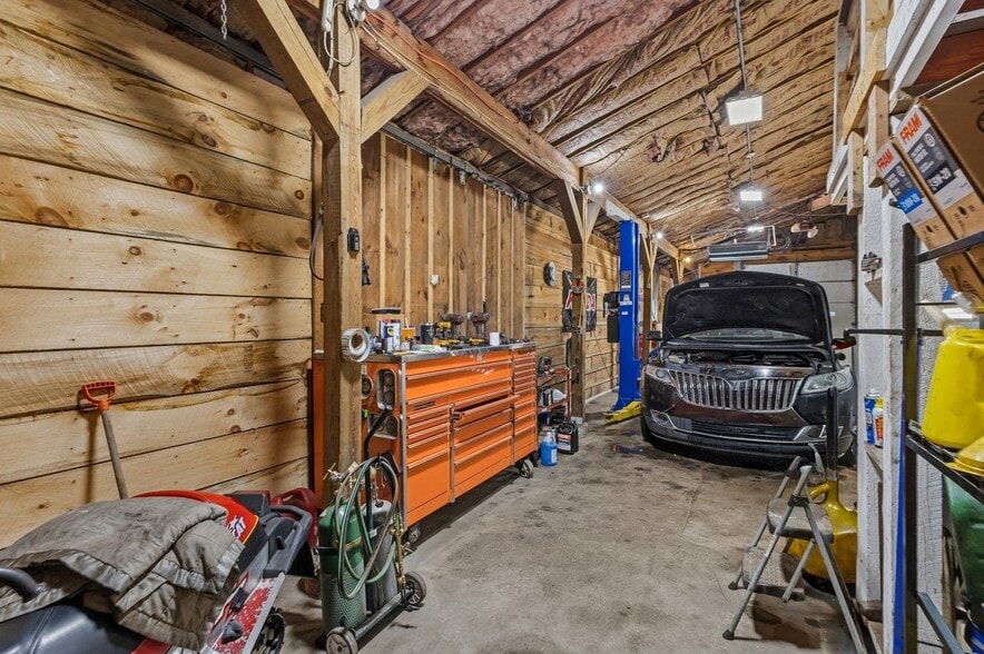 More Photos Of 1973 Victory Hwy, Glendale General Retail For Sale