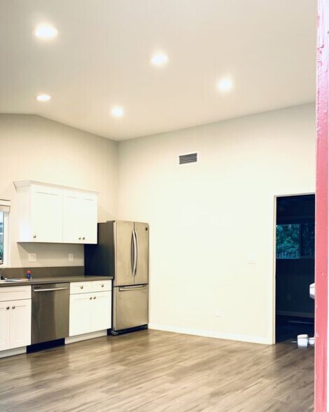 More Photos Of 328 W California Ave, Glendale Multifamily For Sale