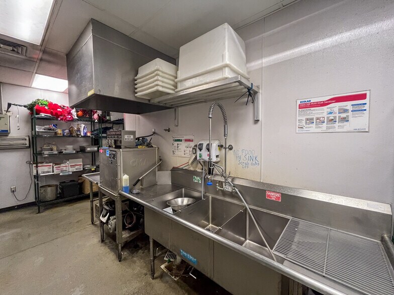 More Photos Of 1423 W Appleway Ave, Coeur d'Alene Fast Food For Lease