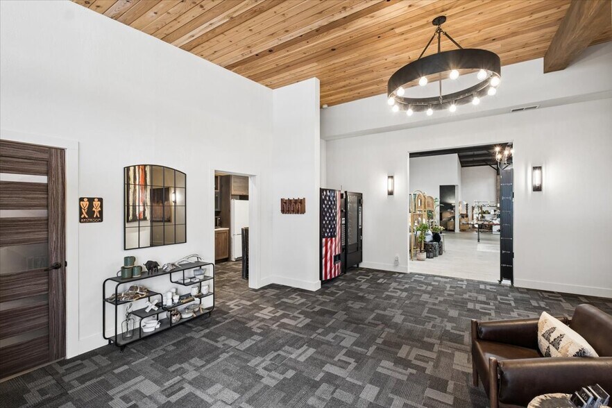 More Photos Of 20 2nd Ave E, Kalispell Office For Sale