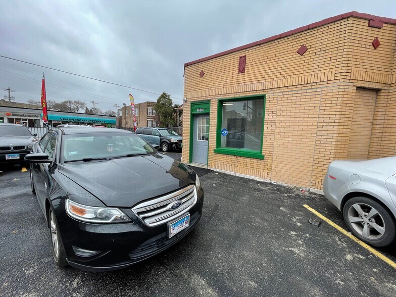 More Photos Of 3800 W Division St, Chicago Auto Salvage Facility For Sale