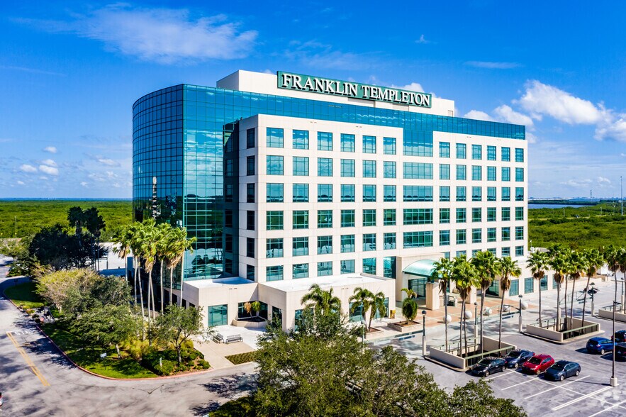 Primary Photo Of 140 Fountain Pky, Saint Petersburg Office For Lease