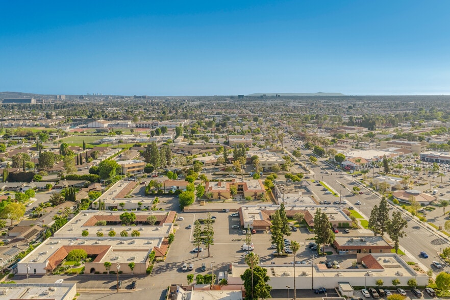 More Photos Of 13362 Newport Ave, Tustin Unknown For Lease
