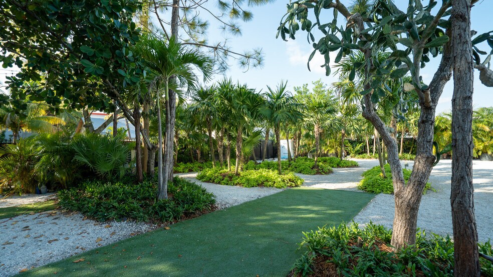 More Photos Of 220-228 NE 59th St, Miami Loft Creative Space For Lease