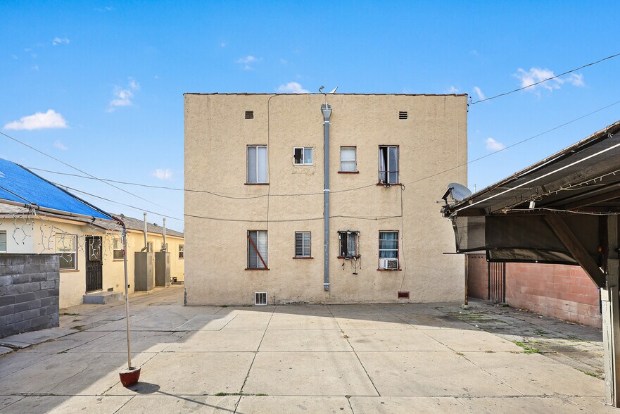 More Photos Of 960 Simmons Ave, Los Angeles Apartments For Sale