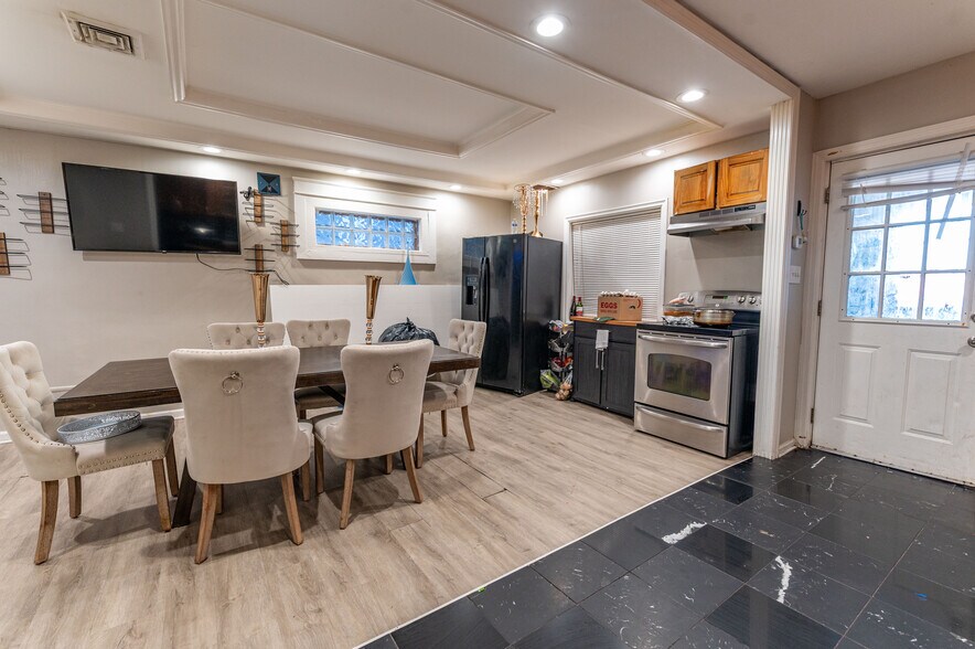 More Photos Of 1015 W Hamilton St, Allentown Multifamily For Sale