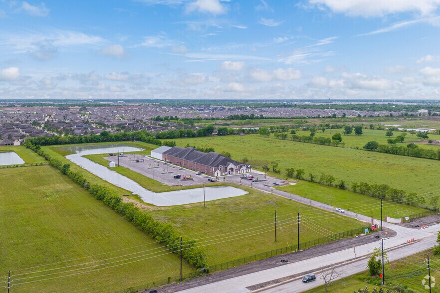 More Photos Of 11800 Magnolia Pky, Manvel Office For Lease