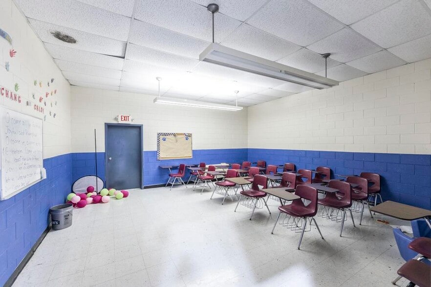 More Photos Of 2270 Shurling Dr, Macon-Bibb Religious Facility For Sale