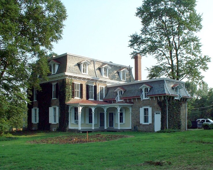 More Photos Of 1574 Easton Rd, Warrington Office Residential For Lease