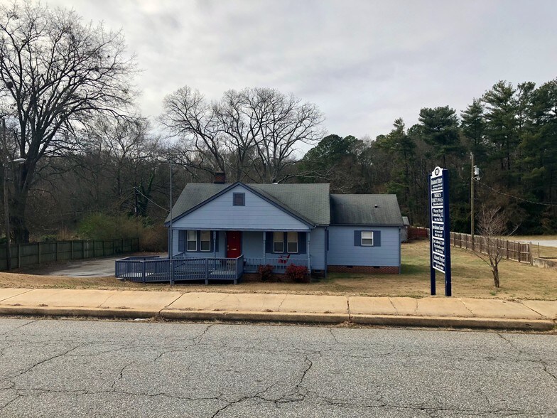 More Photos Of 1090 Boiling Springs Rd, Spartanburg Office For Sale