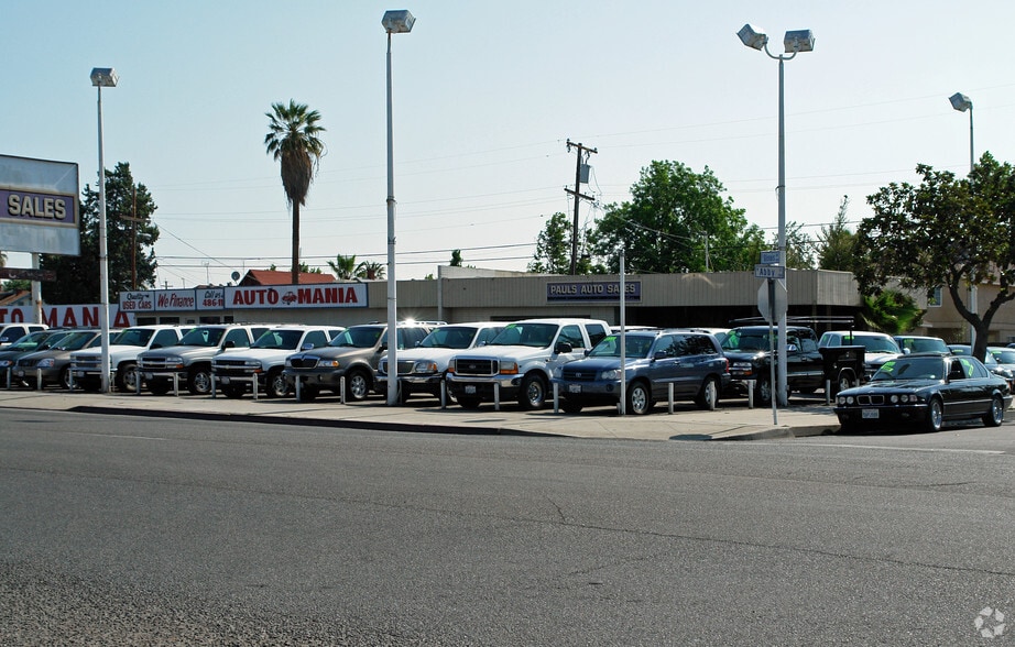 More Photos Of 204 N Abby St, Fresno Auto Dealership For Sale