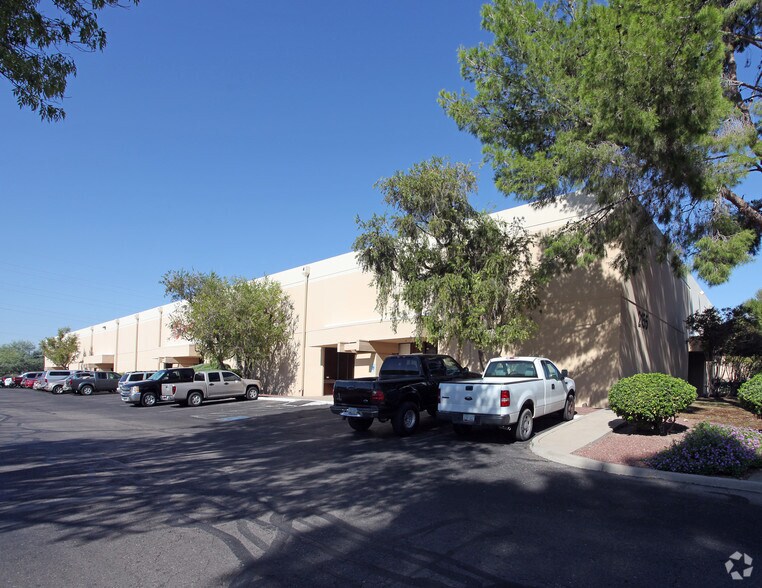 More Photos Of 3366 N Dodge Blvd, Tucson Warehouse For Lease