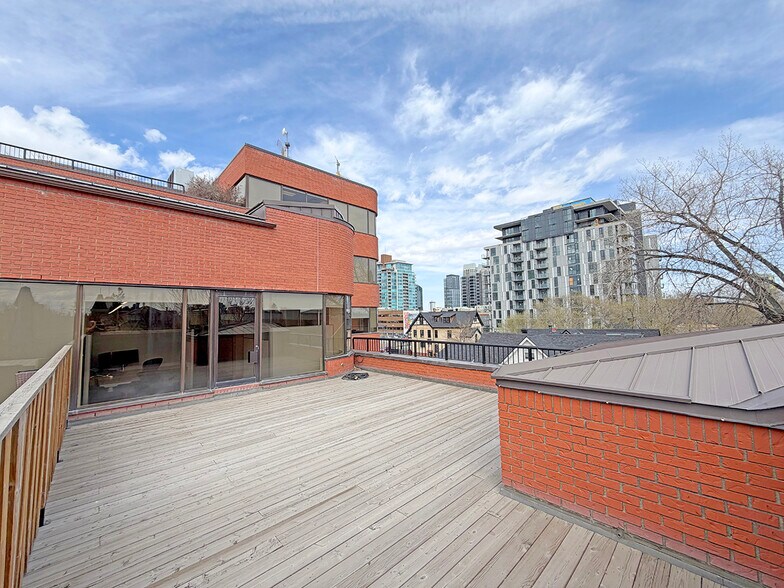 More Photos Of 255 17 Ave SW, Calgary Loft Creative Space For Lease