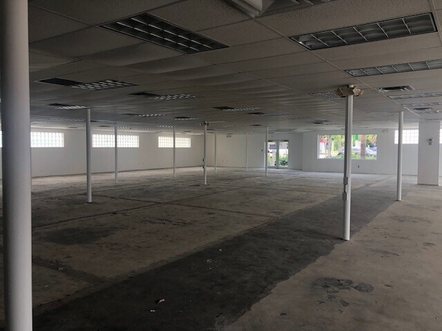 More Photos Of 1102 S Us Highway 1, Fort Pierce Storefront Retail Office For Sale