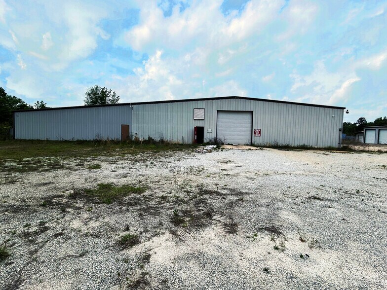More Photos Of 378 Eastland Rd, Dothan Distribution For Sale