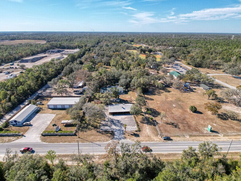 More Photos Of 15525 Shady Hills Rd, Spring Hill Restaurant For Sale