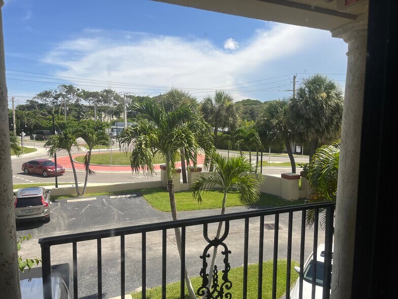 More Photos Of 501 N Highway A1A, Jupiter Loft Creative Space For Lease