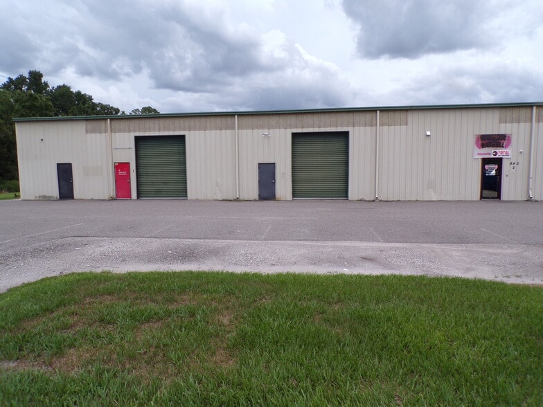 Primary Photo Of 845 Creative Dr, Lakeland Warehouse For Lease