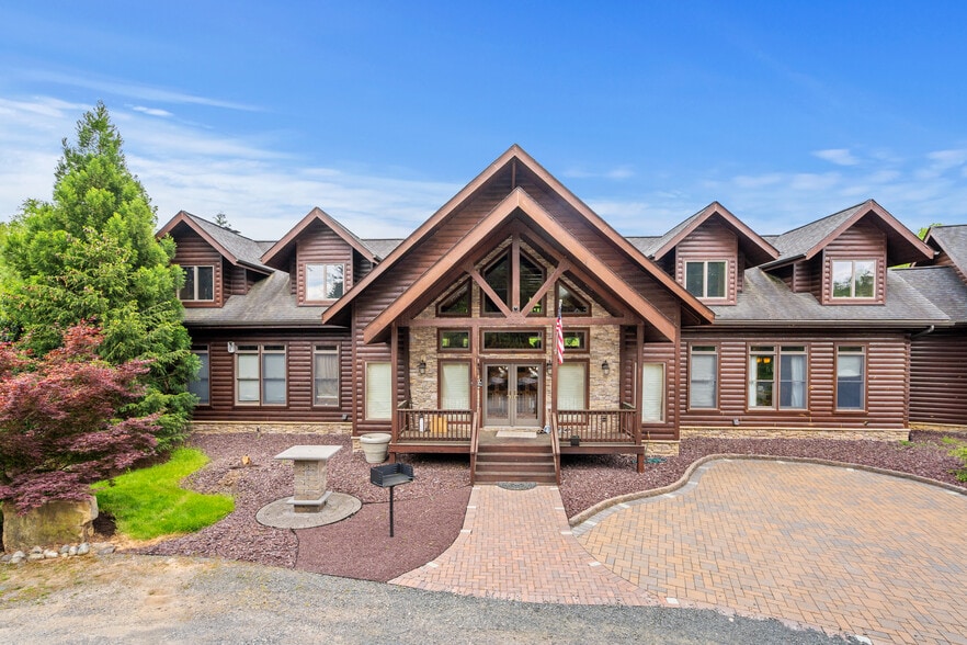 Primary Photo Of 11501 Popes Head Rd, Fairfax Garden Center For Sale