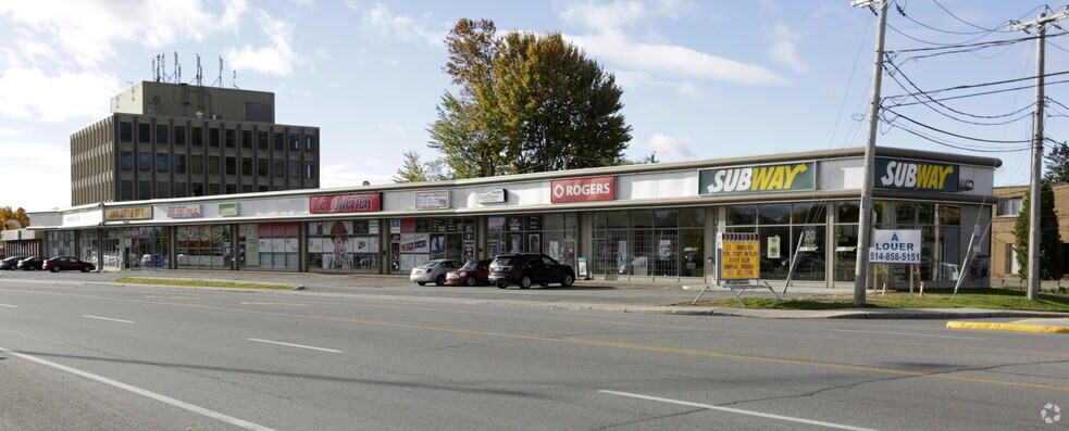Primary Photo Of 354-360 Boul Arthur-Sauvé, St-Eustache General Retail For Lease