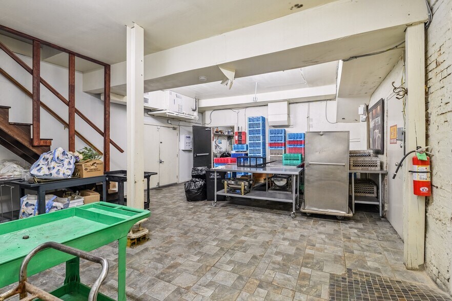 More Photos Of 755 Tchoupitoulas St, New Orleans Restaurant For Sale