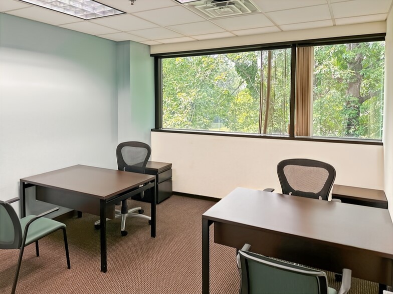 More Photos Of 3200 Greenfield Rd, Dearborn Coworking Space