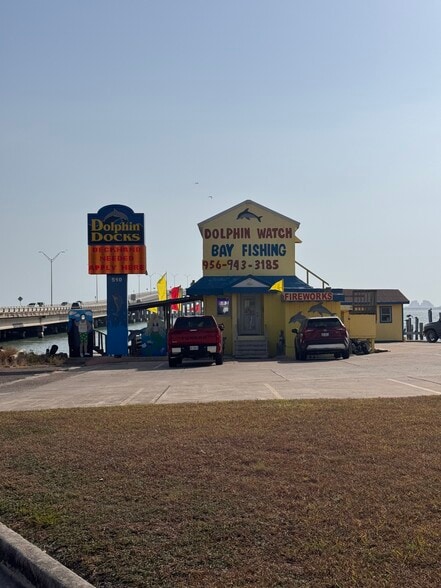 More Photos Of 510 E Queen Isabella Blvd, Port Isabel General Retail For Sale