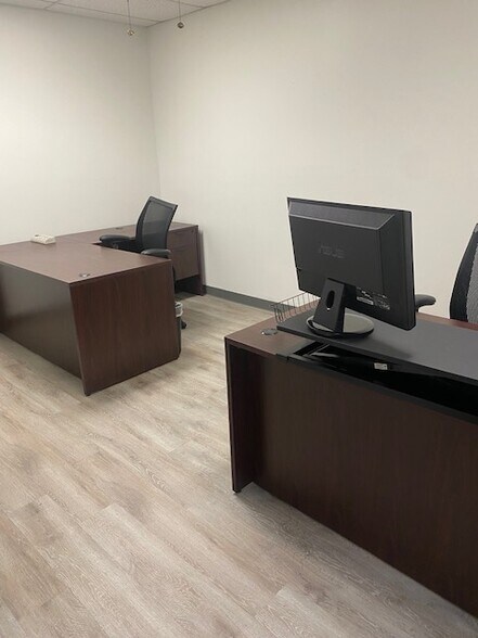 More Photos Of 13555 Automobile Blvd, Clearwater Medical For Lease