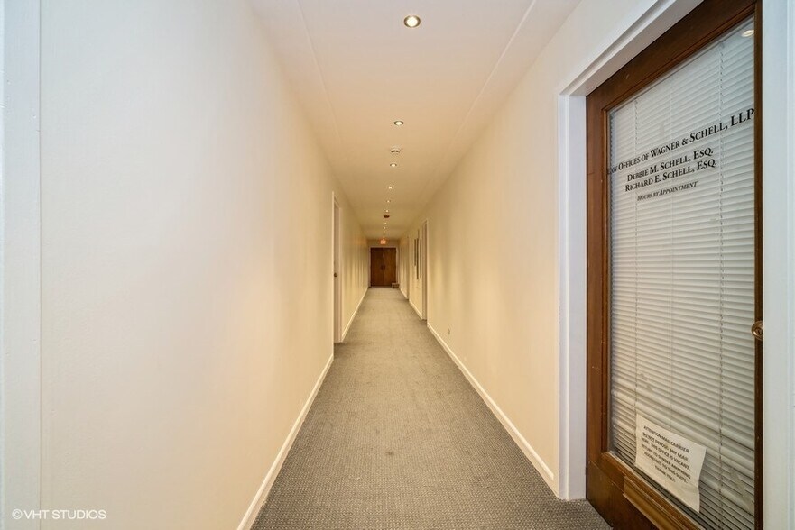 More Photos Of 780 S Lee St, Des Plaines Office For Lease