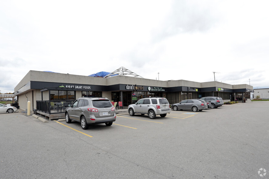 Primary Photo Of 25 Bruce St, Kitchener Storefront Retail Office For Lease