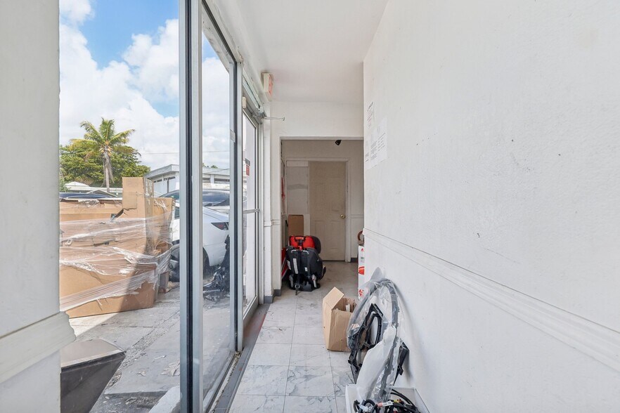 More Photos Of 15150 W Dixie Hwy, North Miami Beach Auto Repair For Sale