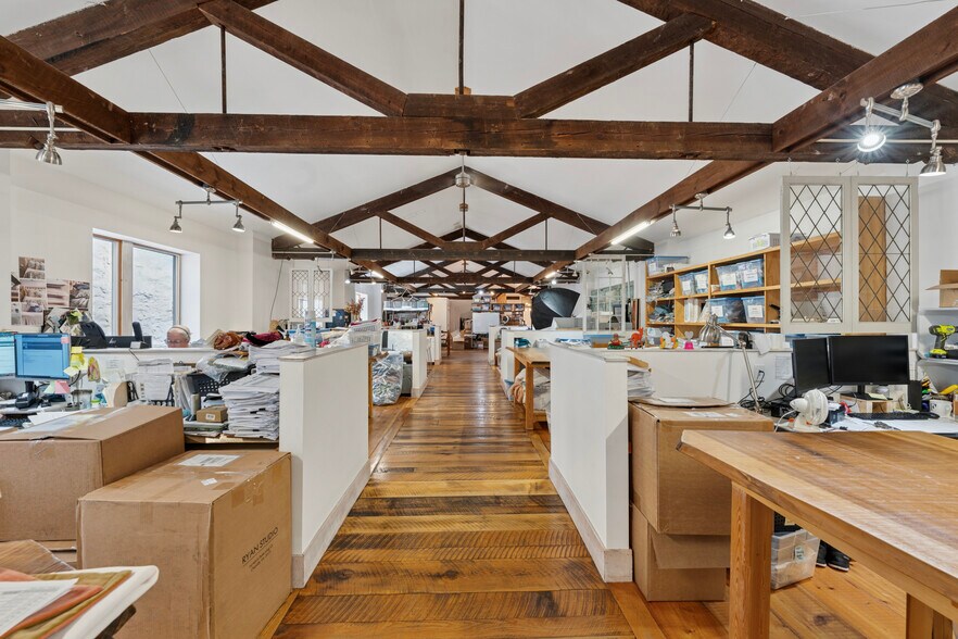 More Photos Of 1412 S Broad St, Philadelphia Storefront For Sale