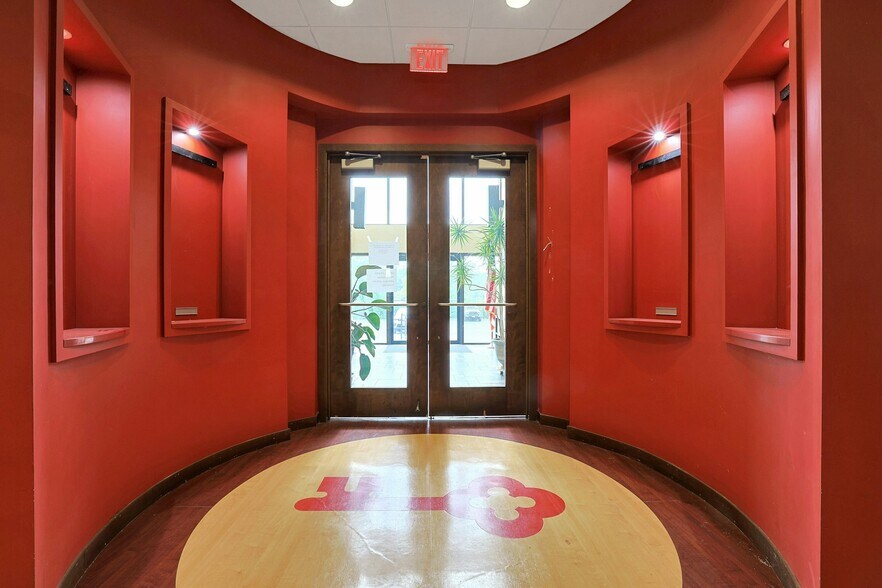 More Photos Of 1-3 Cavalry Dr, New City Storefront Retail Office For Lease