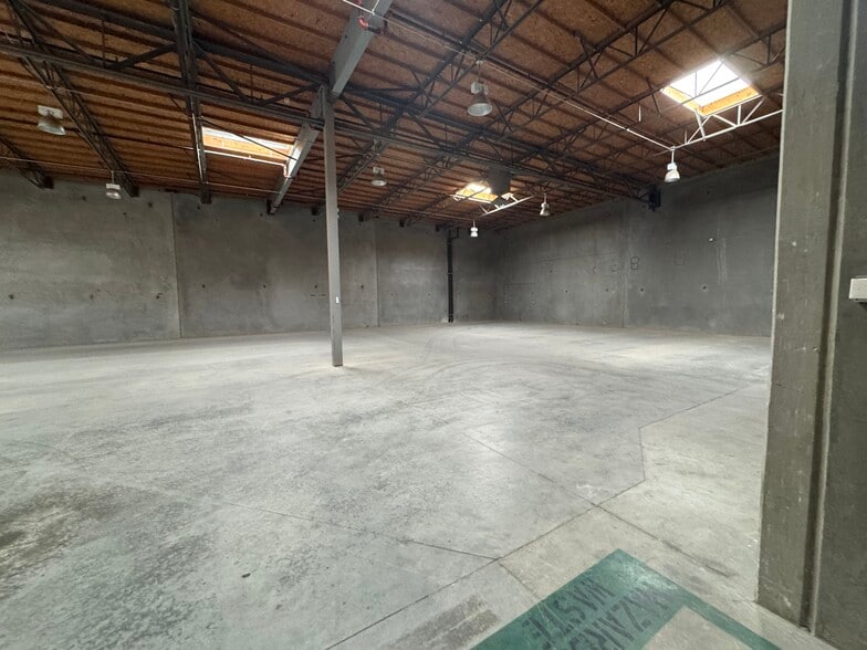 More Photos Of 30695 Hill St, Thousand Palms Warehouse For Lease