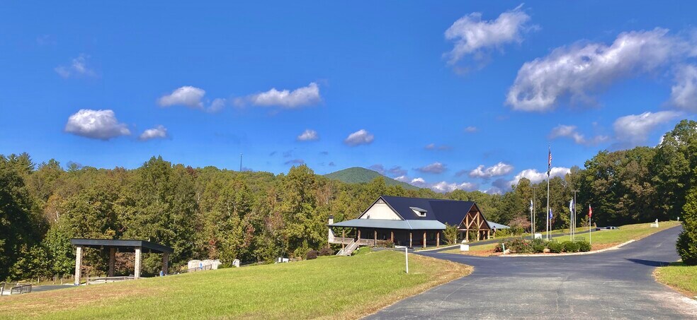Primary Photo Of 171 Copperhead Pky, Blairsville Hotel For Sale